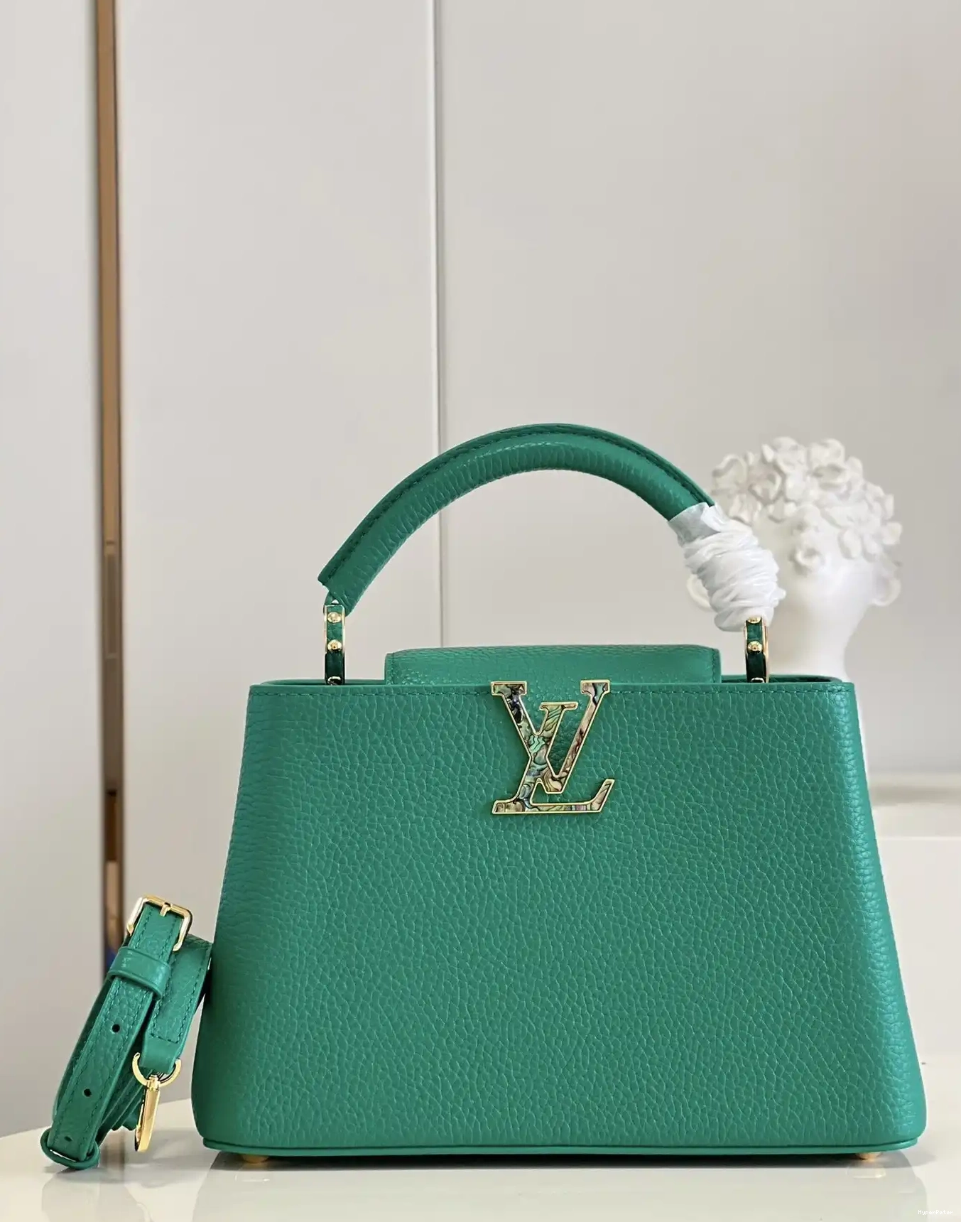 CAPUCINES BB VUITTON LOUIS 0703